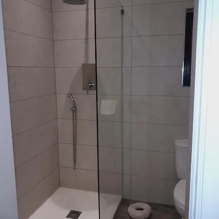 Lovely Two Bedroom Seconds From The Sea!